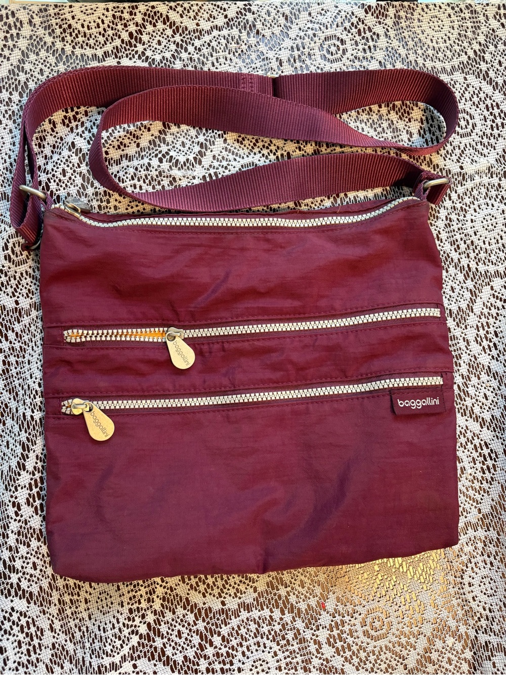 Baggallini Crossbody Bag Burgundy Nylon Multi Zip Travel Purse
